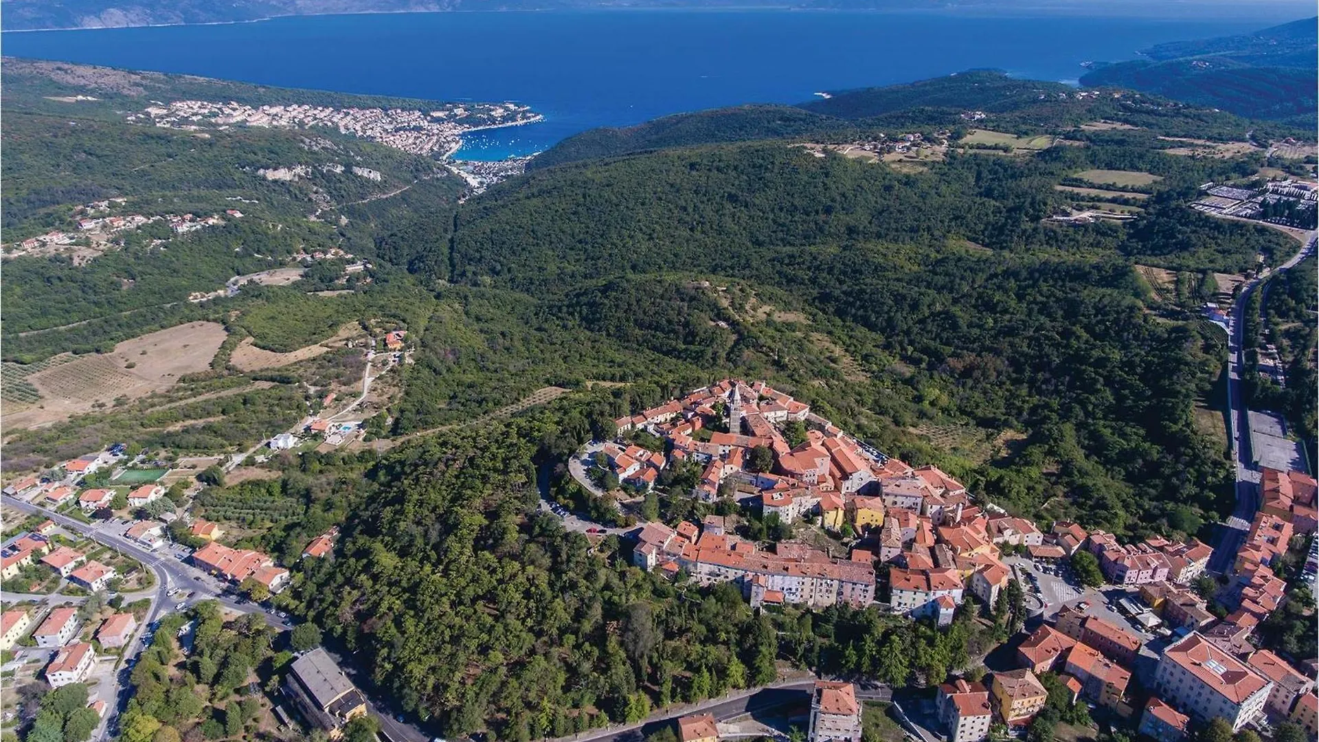 Nice Home In Puntera With Wifi 0*,  Croatia
