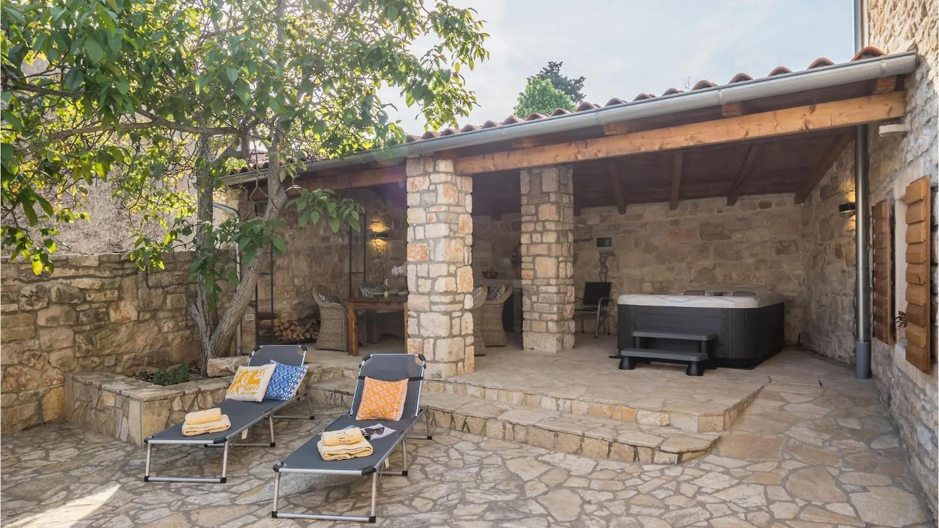 Nice Home In Puntera With Wifi Croatia